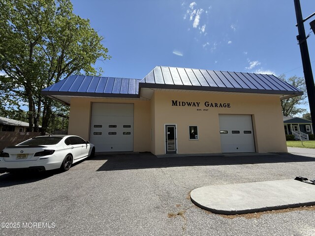 185 W Commodore Blvd, Jackson, NJ 08527 - view of garage