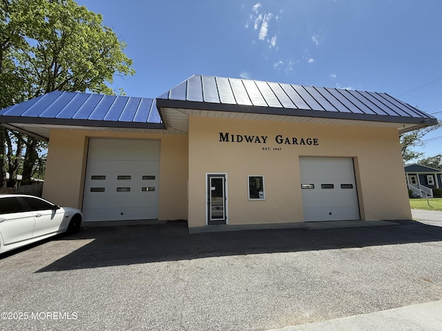 185 W Commodore Blvd, Jackson, NJ 08527 - view of garage