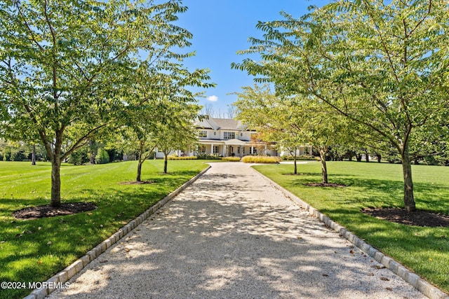 20 Conover Ln, Rumson, NJ 07760 - surrounding community with a yard
