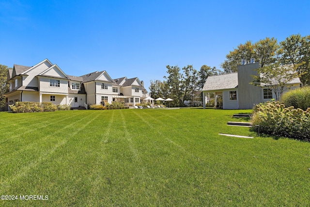20 Conover Ln, Rumson, NJ 07760 - view of yard