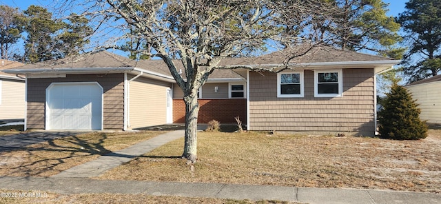 8 Panama Ct, Toms River, NJ 08757 - view of front of home with a front yard, driveway, and roof with shingles