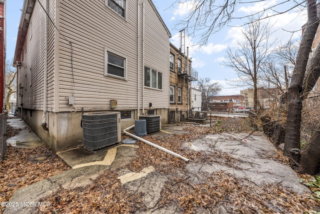 2776 John F Kennedy Blvd, Jersey City, NJ 07306 - view of side of home featuring central AC