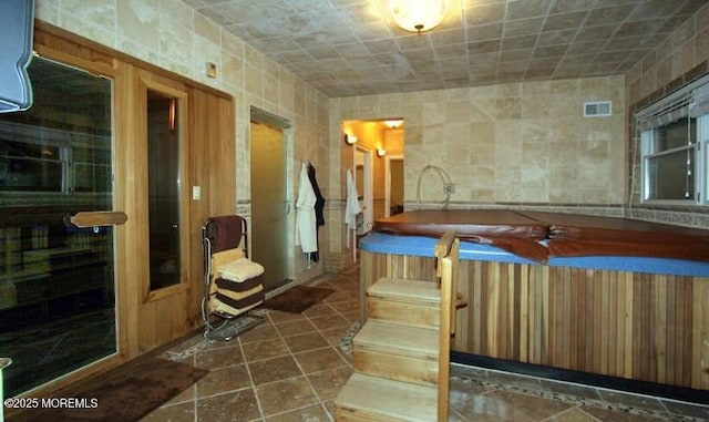 300 W Concourse, Neptune Township, NJ 07753 - interior space with visible vents and tile walls