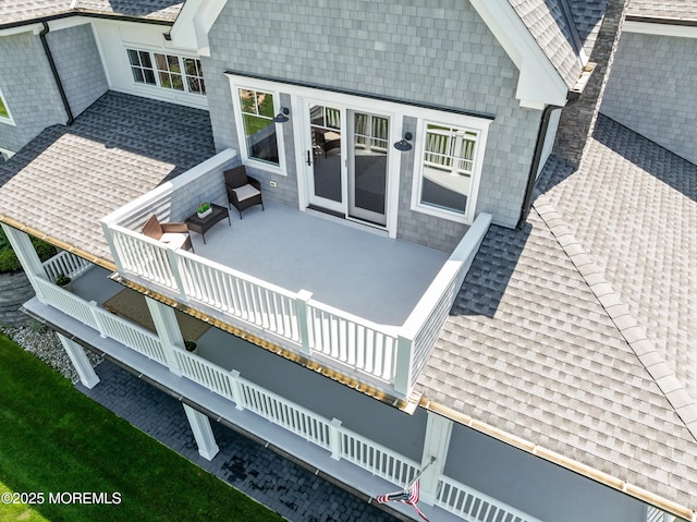 11 Beacon Hill Rd, Atlantic Highlands, NJ 07716 - rear view of property with a shingled roof