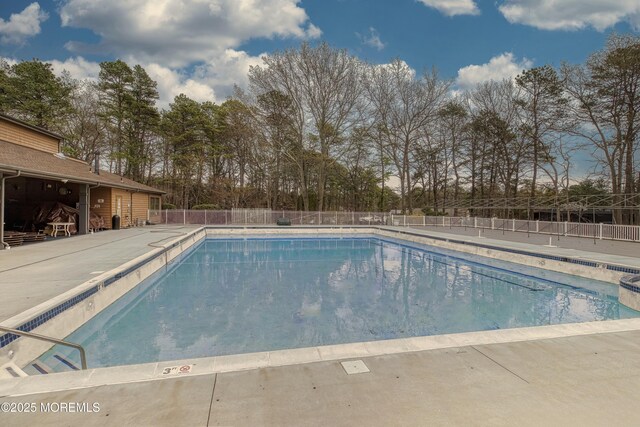 1792 Buttonwood Ave, Toms River, NJ 08755 - pool with fence