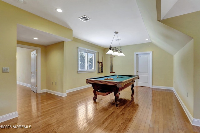 playroom with light wood finished floors, baseboards, visible vents, recessed lighting, and billiards