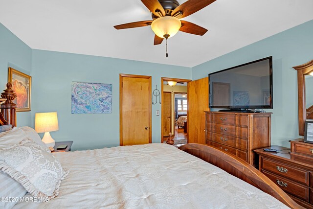 bedroom with a ceiling fan