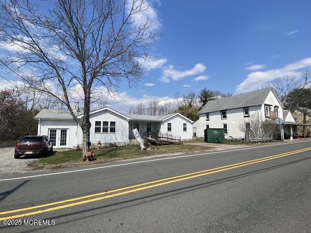 18 Arneytown Hornerstown Rd, Cream Ridge, NJ 08514 - view of front facade with french doors