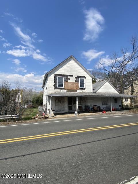 18 Arneytown Hornerstown Rd, Cream Ridge, NJ 08514 - view of front of home
