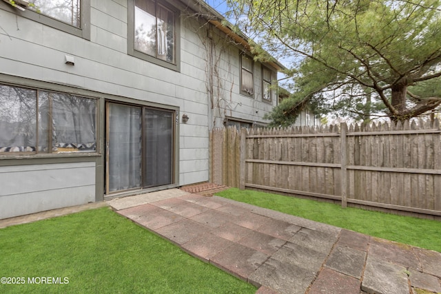 142 Coventry Dr, Lakewood, NJ 08701 - exterior space featuring fence