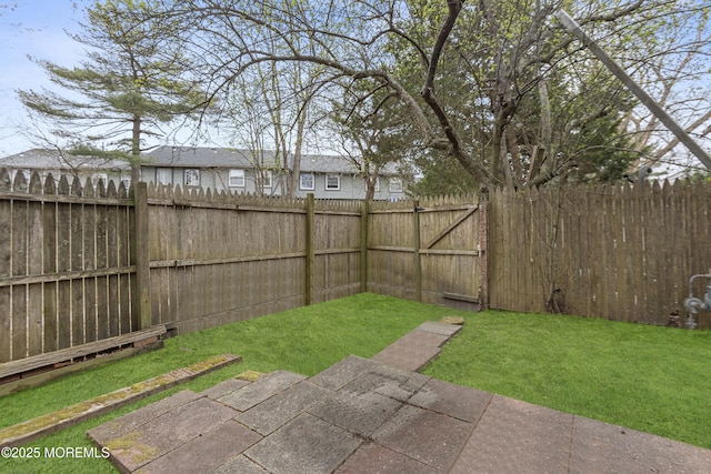 142 Coventry Dr, Lakewood, NJ 08701 - view of yard with a fenced backyard and a patio
