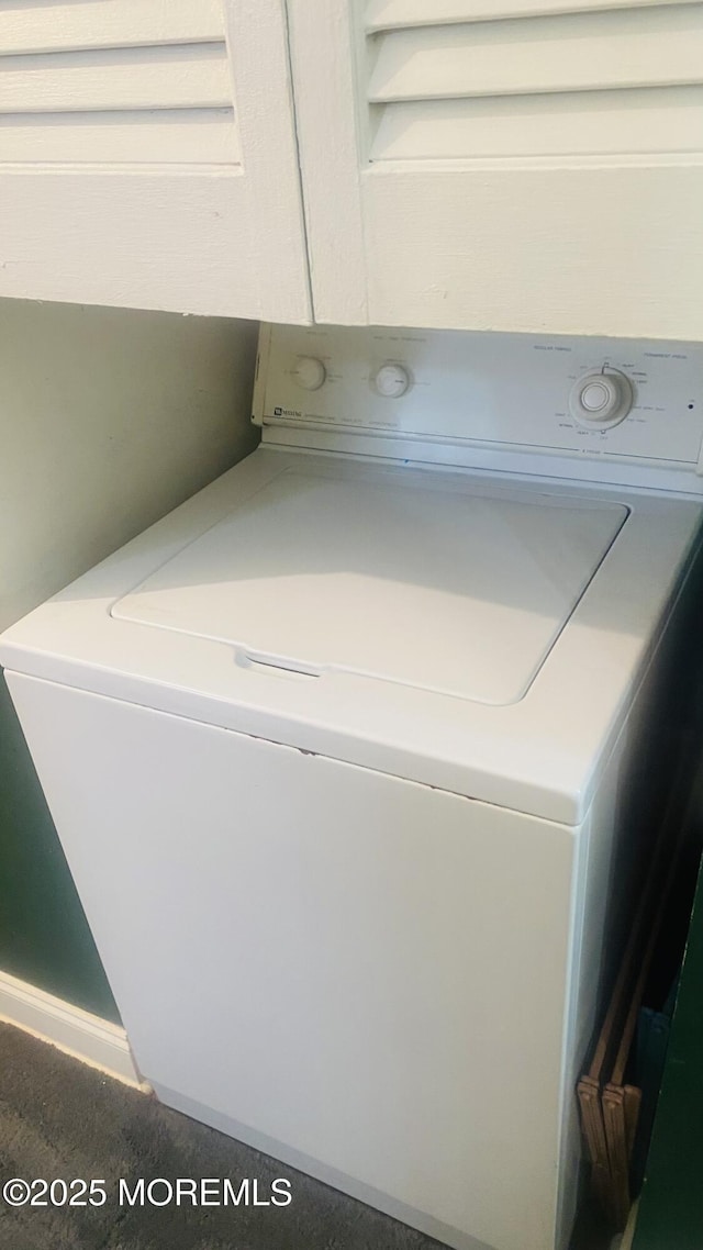 37D Cambridge Ct Unit 100D, Lakewood, NJ 08701 - laundry area featuring washer / dryer
