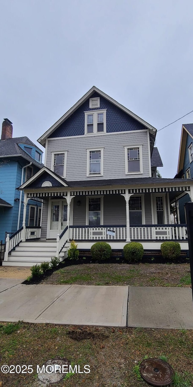 view of front of property with covered porch