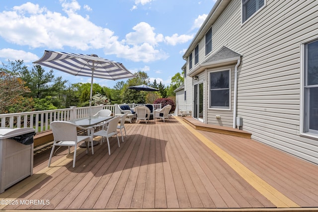5 Breckenridge Ct, Freehold, NJ 07728 - deck with outdoor dining area