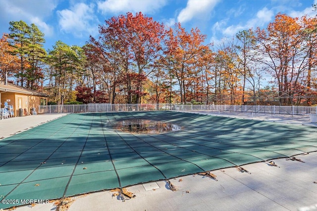 1396 Gleniffer Hill Rd, Toms River, NJ 08755 - pool with fence