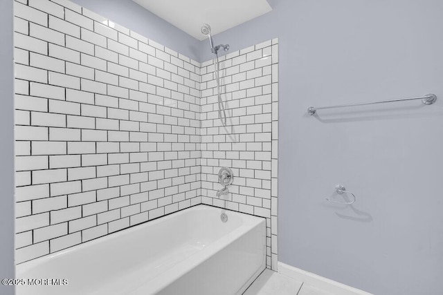 1396 Gleniffer Hill Rd, Toms River, NJ 08755 - full bath featuring shower / bathing tub combination and baseboards