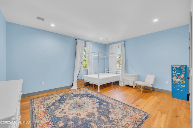 1417 Holmes Ave, Toms River, NJ 08753 - bedroom with light wood finished floors, recessed lighting, and baseboards