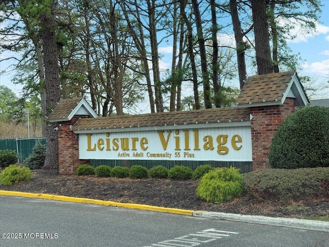 455B Portsmouth Dr, Lakewood, NJ 08701 - view of community / neighborhood sign
