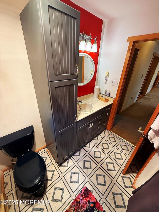bathroom with vanity