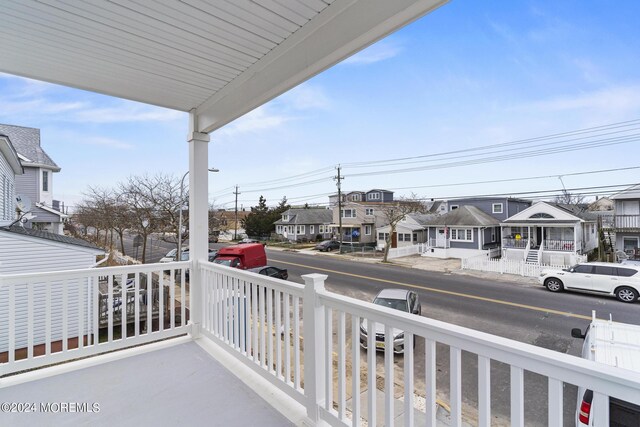 322 Lincoln Ave, Seaside Heights, NJ 08751 - balcony featuring a residential view