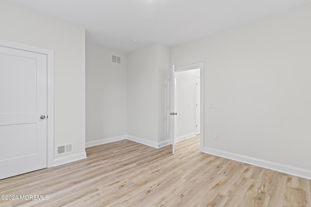 322 Lincoln Ave, Seaside Heights, NJ 08751 - unfurnished room with wood finished floors, visible vents, and baseboards