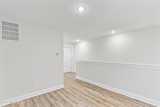 322 Lincoln Ave, Seaside Heights, NJ 08751 - empty room with baseboards, visible vents, recessed lighting, and light wood-style floors