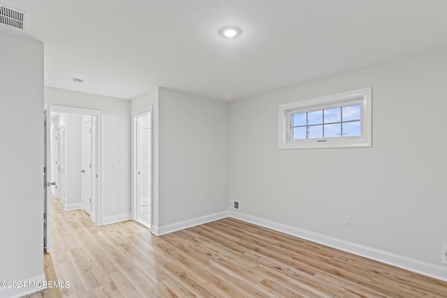 322 Lincoln Ave, Seaside Heights, NJ 08751 - unfurnished room with light wood-type flooring, visible vents, and baseboards