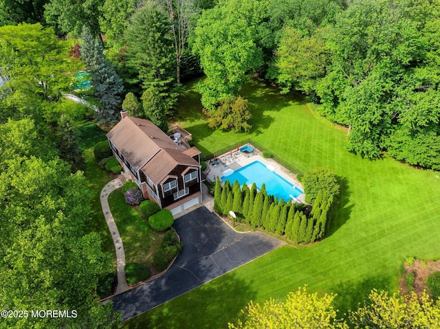 4 Briarcliff Ln, Holmdel, NJ 07733 - aerial view of a pool area