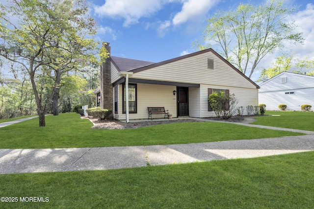 452B Heather Ct, Manchester, NJ 08759 - bungalow-style home with a chimney and a front yard