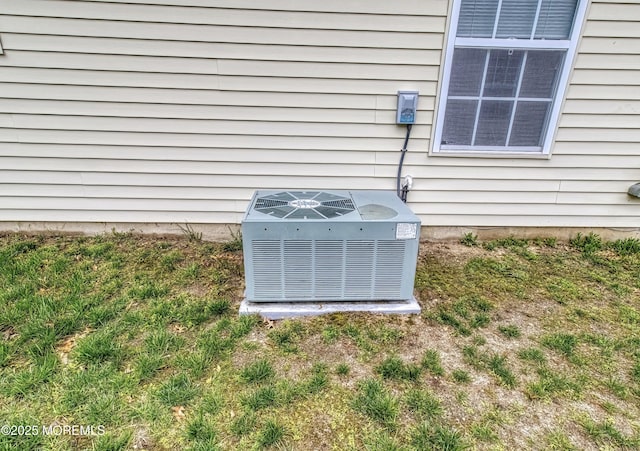 34 Meadows Ln, Manchester, NJ 08759 - details featuring central AC