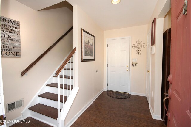 83 Nathan Blvd Unit 35, Sayreville, NJ 08859 - entryway with wood finished floors, visible vents, baseboards, stairway, and recessed lighting