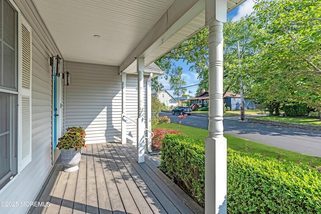 109 Capstan Ave, Beachwood, NJ 08722 - view of porch
