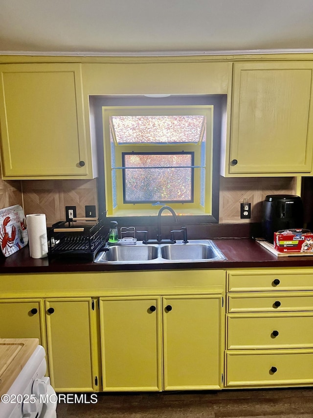 5 B Trl, Brick, NJ 08724 - kitchen with green cabinetry, dark countertops, range, and tasteful backsplash
