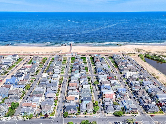 aerial view of property's location with unending shoreline