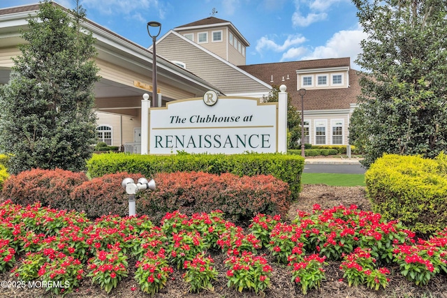 view of community / neighborhood sign