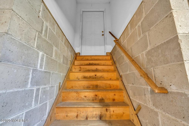 65 Pineoaka Rd, Jackson, NJ 08527 - stairway with concrete block wall