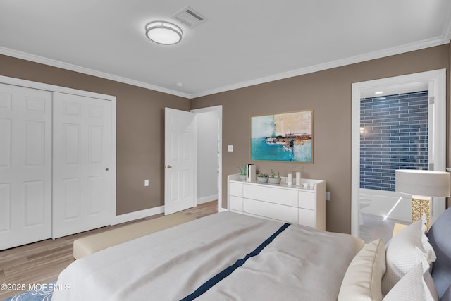 bedroom with light wood-style flooring, baseboards, ensuite bathroom, visible vents, and ornamental molding