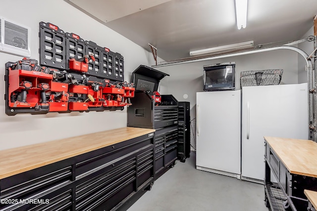 garage with a wall unit AC