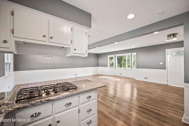 2338 Ramshorn Dr, Allenwood, NJ 08720 - kitchen with stainless steel gas cooktop, wood finished floors, open floor plan, recessed lighting, and white cabinets