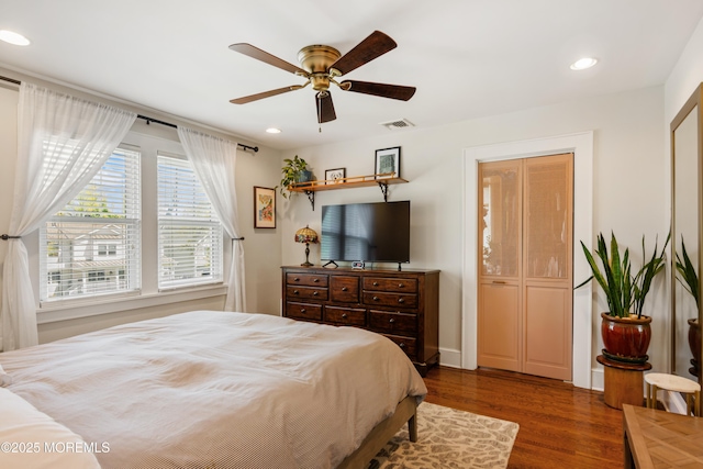 bedroom featuring visible vents, wood finished floors, a ceiling fan, and recessed lighting