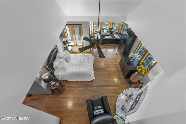 18 Schoolhouse Rd, Cream Ridge, NJ 08514 - living area with plenty of natural light and wood finished floors