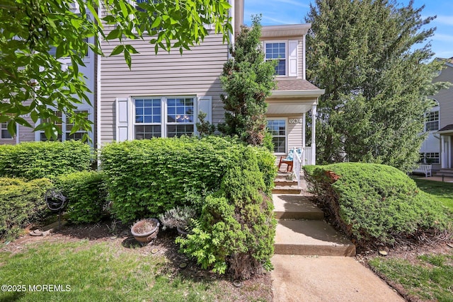 604 Gaitway Ct, Freehold, NJ 07728 - view of front of house