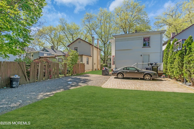 24 Monmouth Ave, Freehold, NJ 07728 - view of yard featuring fence