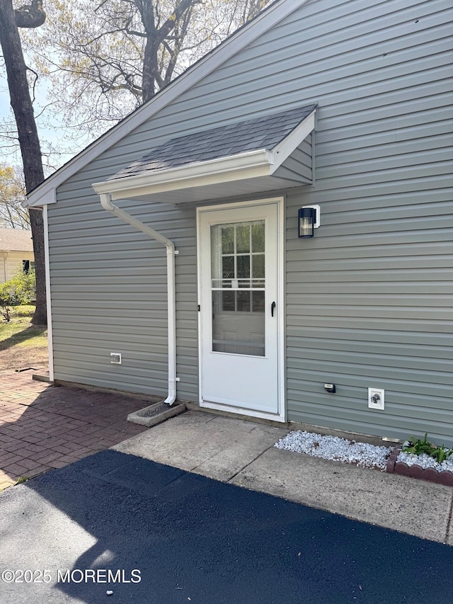 view of exterior entry