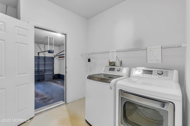 21 Edgeworth Cir, Manchester, NJ 08759 - laundry area with baseboards, laundry area, and independent washer and dryer
