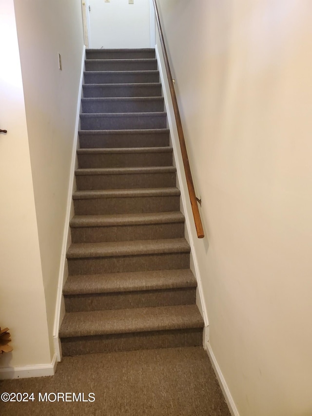 435-O Newport Way, Monroe, NJ 08831 - staircase featuring baseboards and carpet floors