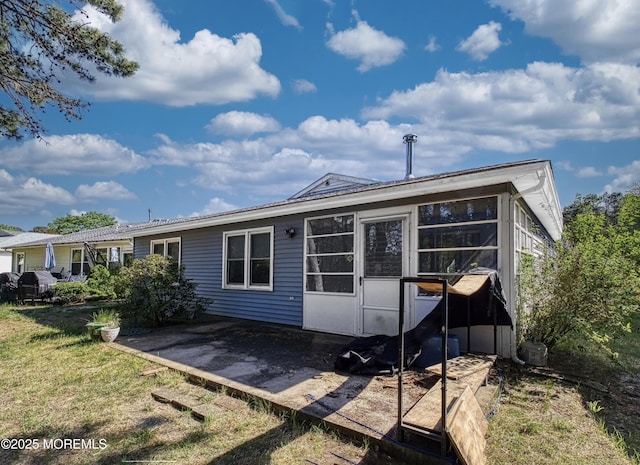 3 Tudor Ct, Brick, NJ 08723 - back of house with a yard