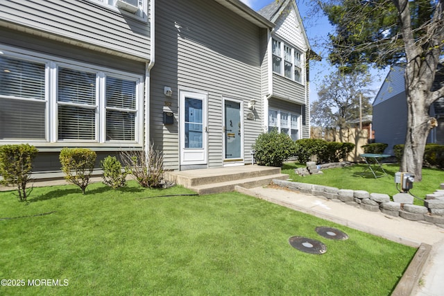 162 Tudor Ct, Lakewood, NJ 08701 - property entrance with a yard