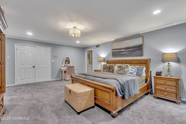 bedroom featuring carpet flooring, recessed lighting, and ornamental molding