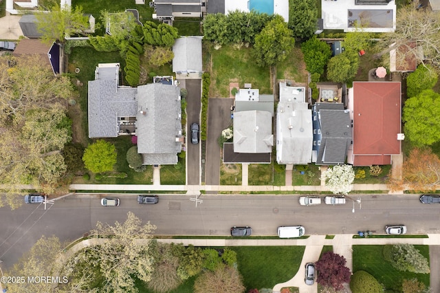 birds eye view of property featuring a residential view